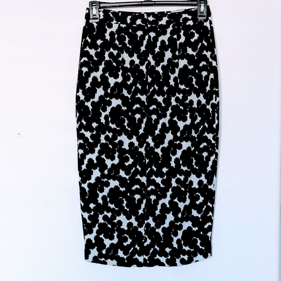 A.L.C. Dresses & Skirts - A.L.C. Belle Silk Print Pencil Skirt SZ 8